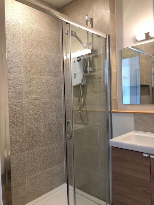Linden Suite Goring Luaran gambar